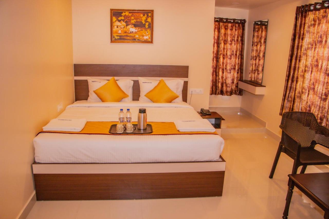 Hotel Mountview Comforts Tirupati Kültér fotó
