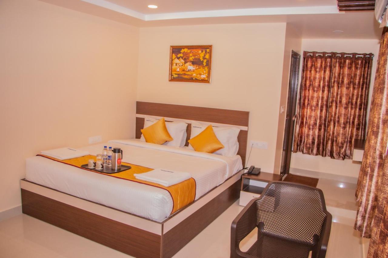Hotel Mountview Comforts Tirupati Kültér fotó