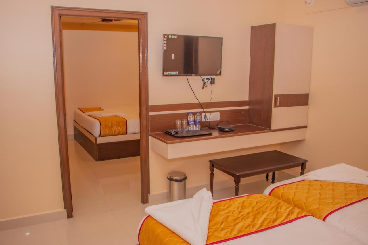 Hotel Mountview Comforts Tirupati Kültér fotó