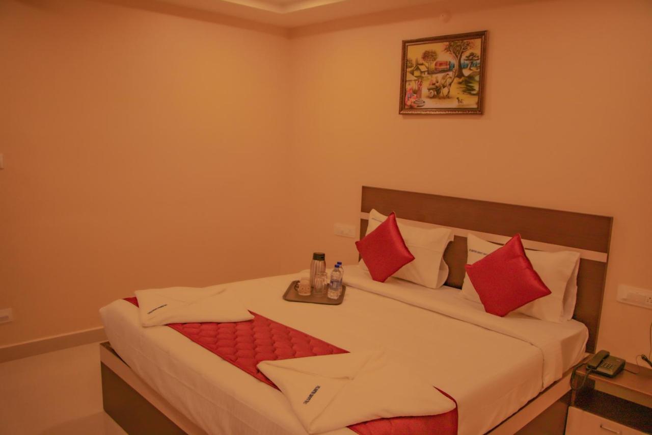 Hotel Mountview Comforts Tirupati Kültér fotó
