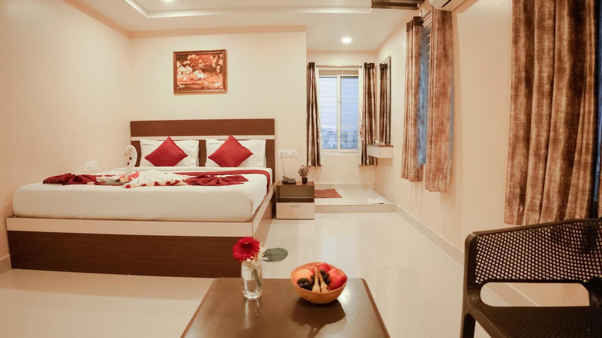 Hotel Mountview Comforts Tirupati Kültér fotó