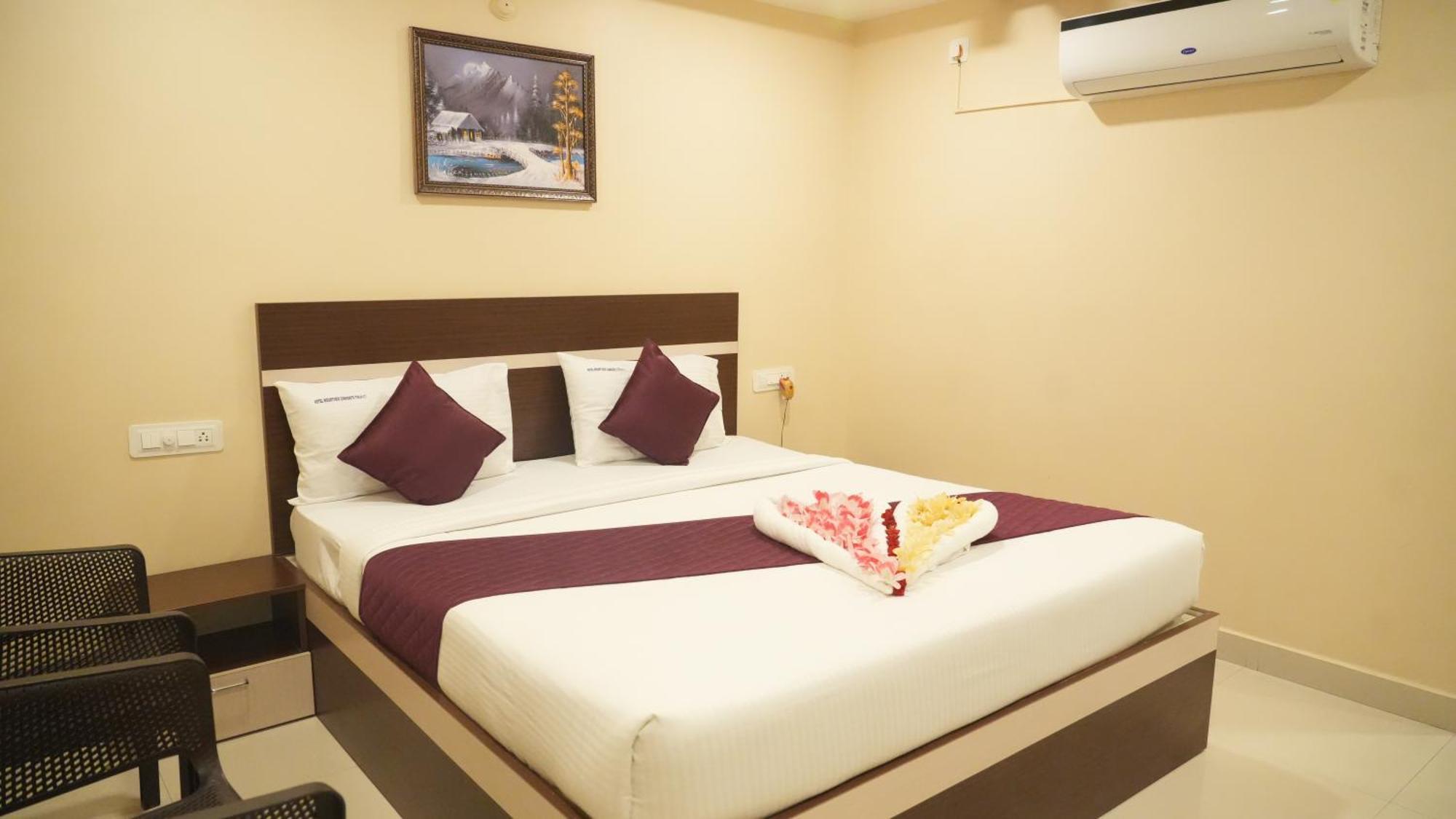 Hotel Mountview Comforts Tirupati Kültér fotó