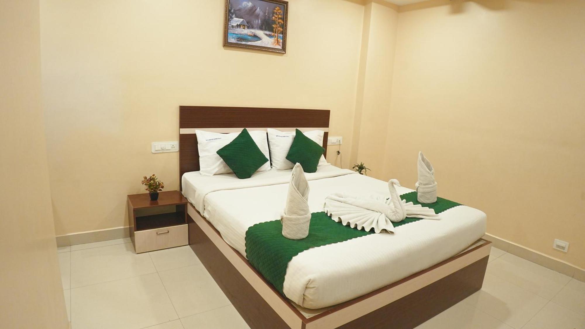 Hotel Mountview Comforts Tirupati Kültér fotó