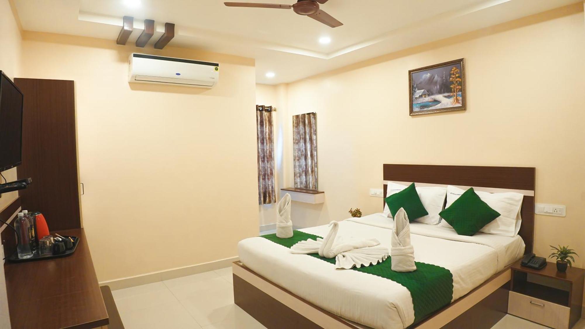 Hotel Mountview Comforts Tirupati Kültér fotó