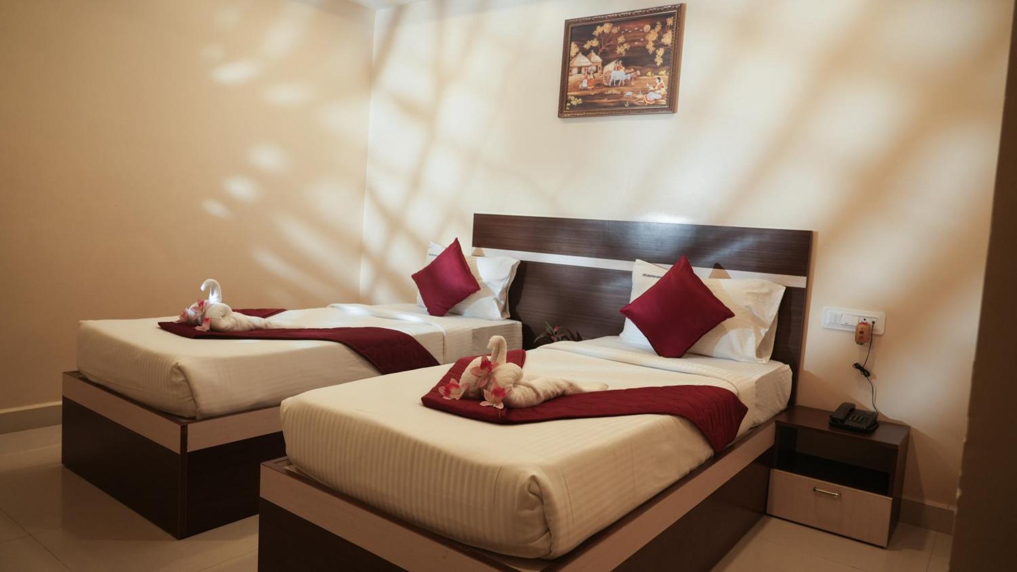 Hotel Mountview Comforts Tirupati Kültér fotó